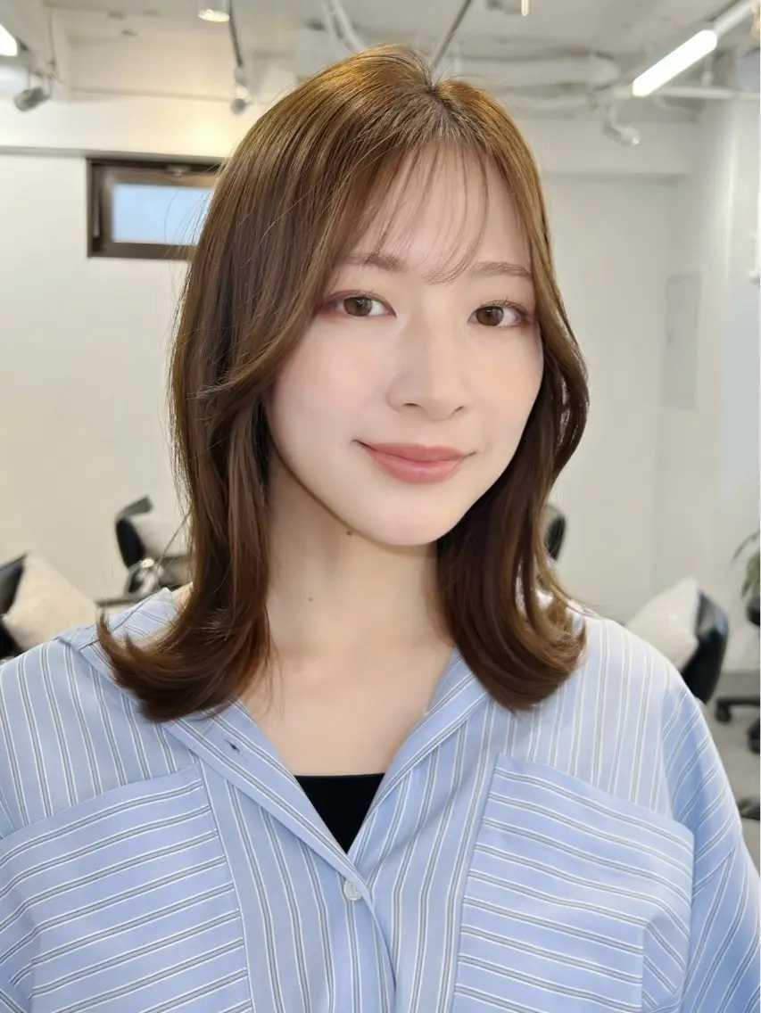 ミディアム カラー ミディアムレイヤー くびれヘア レイヤーカット カット ヘアカラー トリートメント 池袋/小顔レイヤー/ 顔まわり/taigaのヘアスタイル