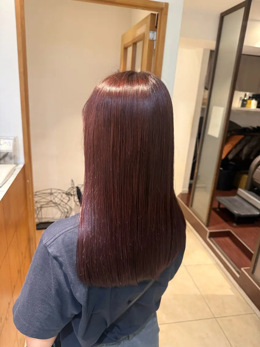 セミロング カラー ヘアカラー 秋元 佳乃のヘアスタイル