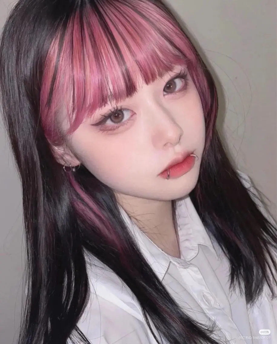 ロング ヘアカラー 透明感×ワインレッド 🍒𝐘𝐮𝐤𝐚のヘアスタイル