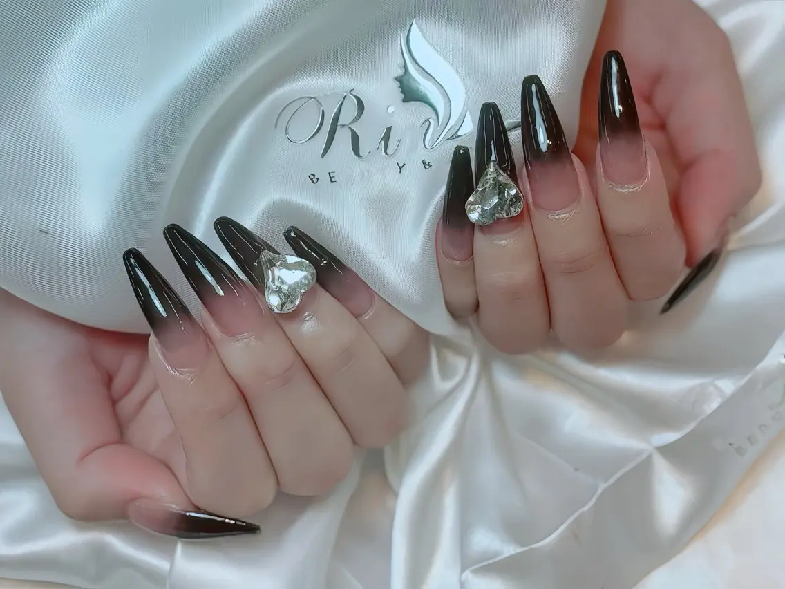 ネイル アートネイル ハロウィン ロングネイル スカルプネイル ネイルチップ ハンドネイル Rin Nail 新大久保店のネイルデザイン