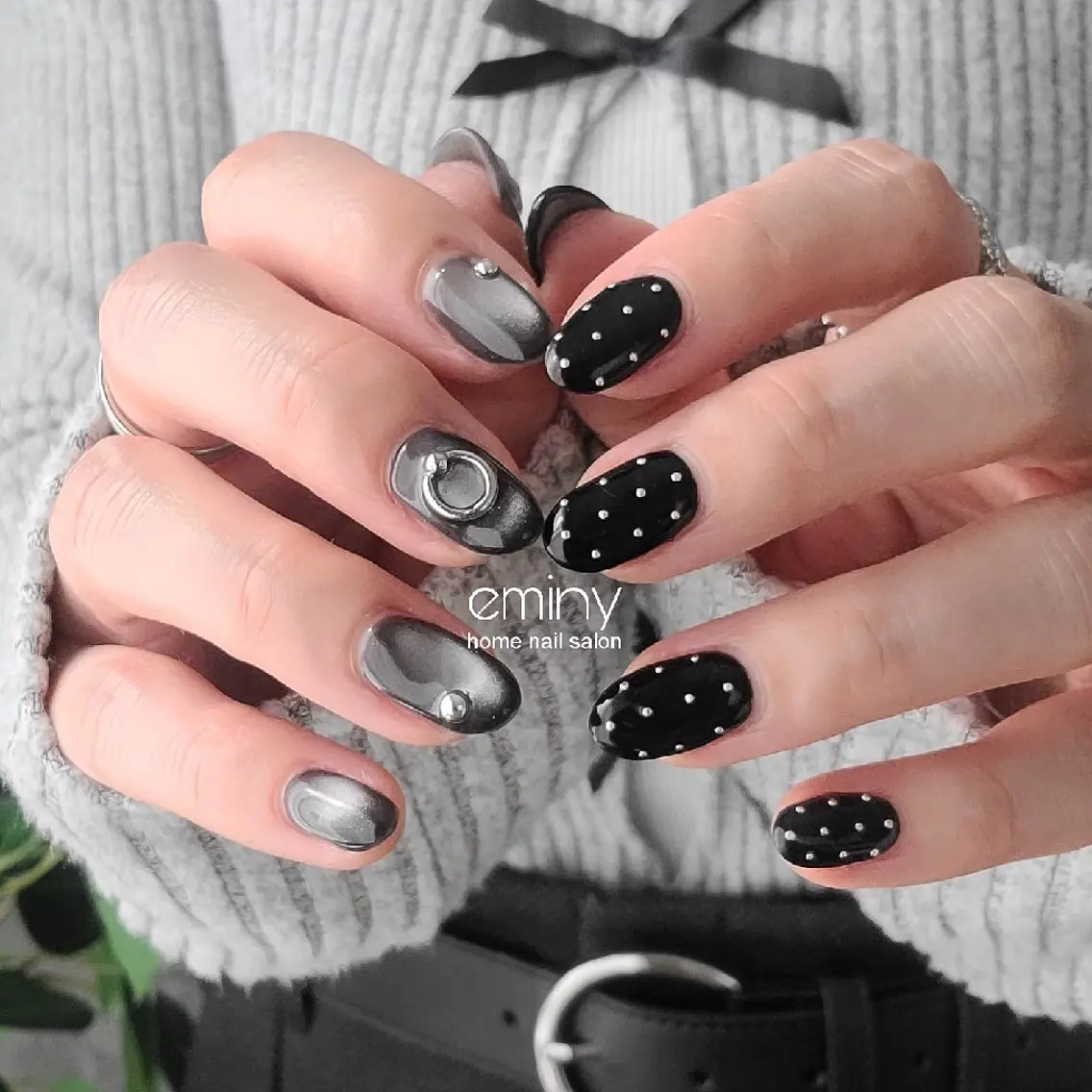 ネイル ジェルネイル 韓国ネイル マグネットネイル シルバー 春ネイル ハンドネイル nail salon  eminyのネイルデザイン