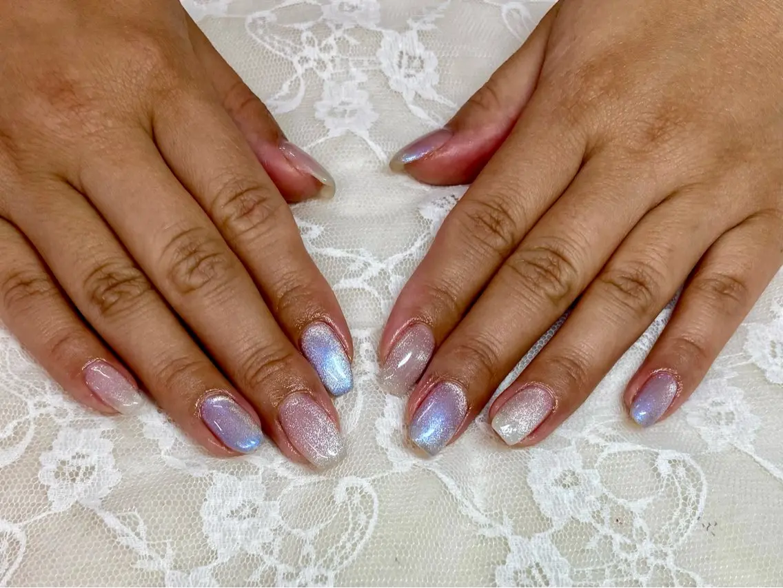 ネイル 水色 マグネットネイル ホワイト ハンドネイル フットネイル ハンドケア 心斎橋Salon Epokkuのネイルデザイン