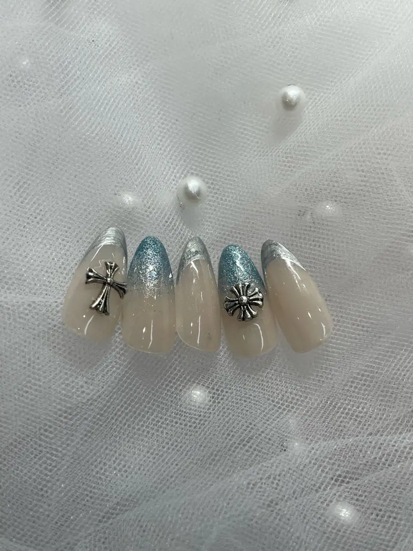 ネイル ブルー シルバー シンプルネイル I-nail Moeのネイルデザイン