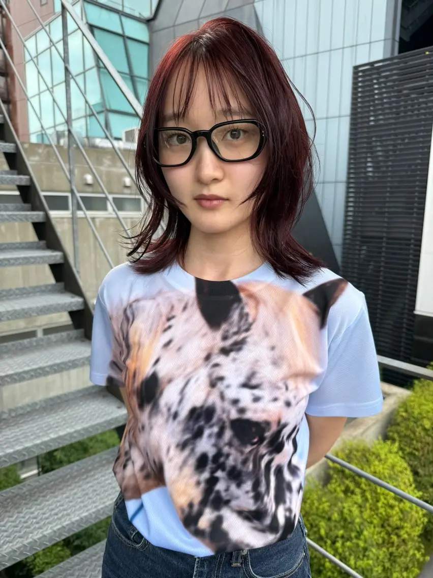 ミディアム レイヤーカット カット ヘアカラー レイヤーカット\ウル フ　chinatsuのヘアスタイル