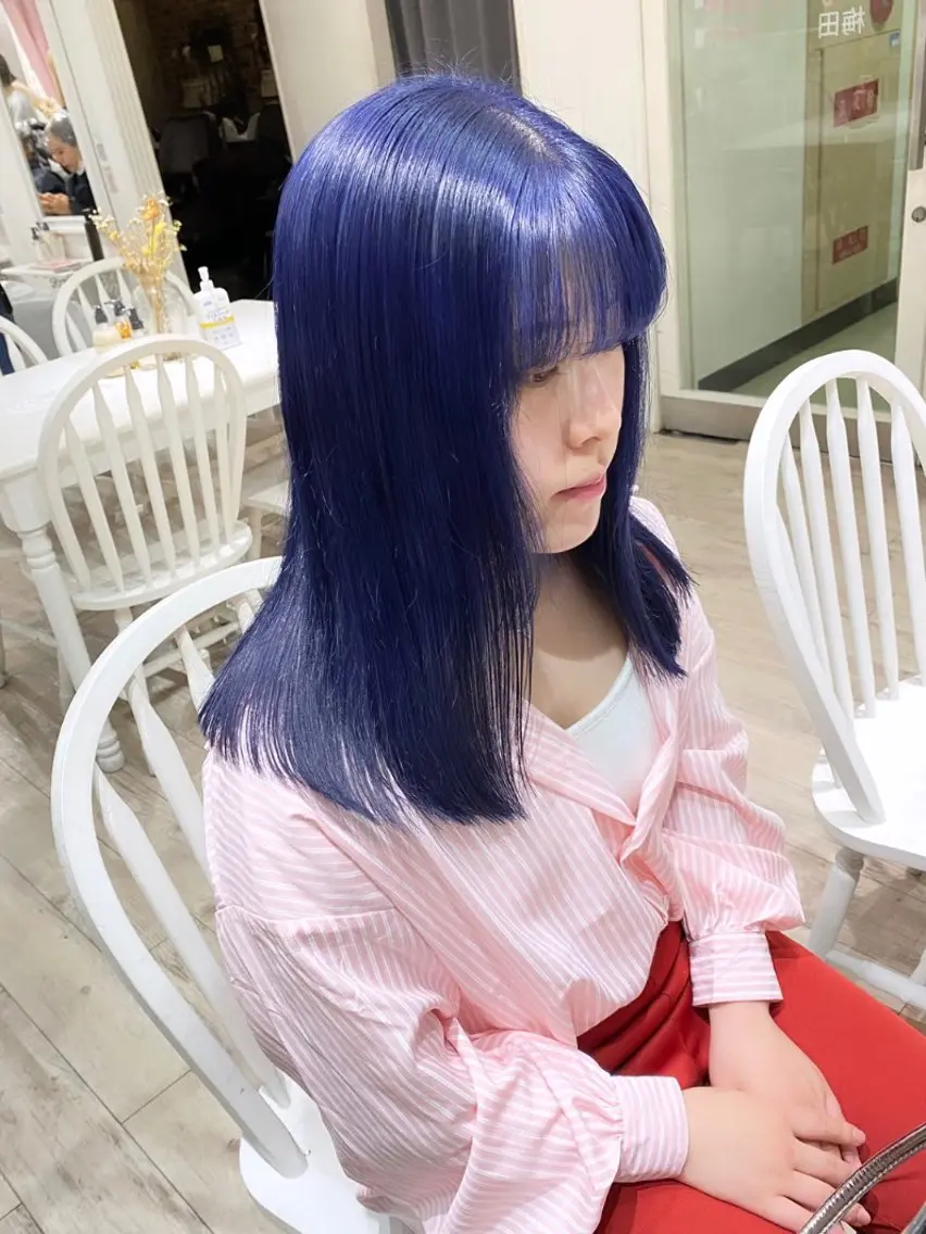 ミディアム カラー ブリーチ ブルーカラー カット ヘアカラー トリートメント 暖色カラー✨️ 門内 梨真のヘアスタイル