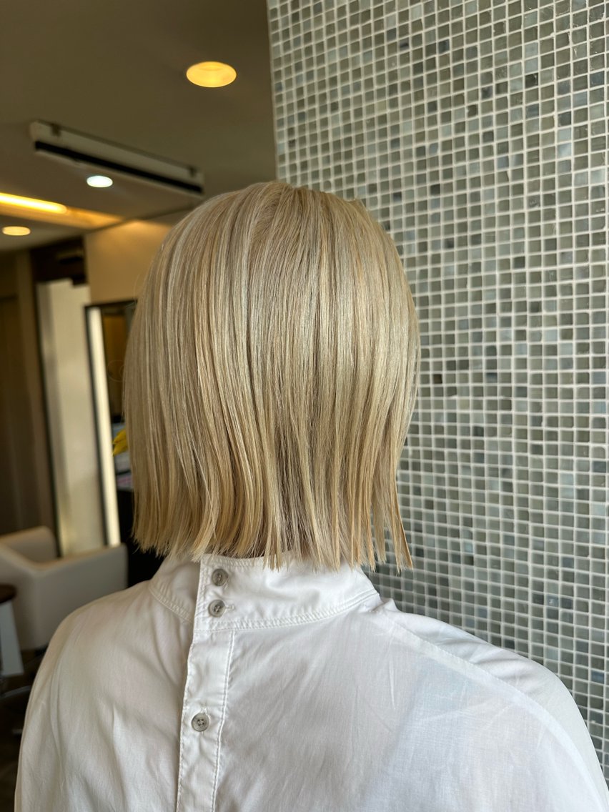 ミディアム ボブ カット カットモデル 佐藤 亜由美のヘアスタイル