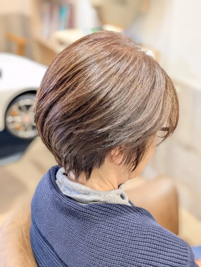 レディース 〖ショートカット〗の写真