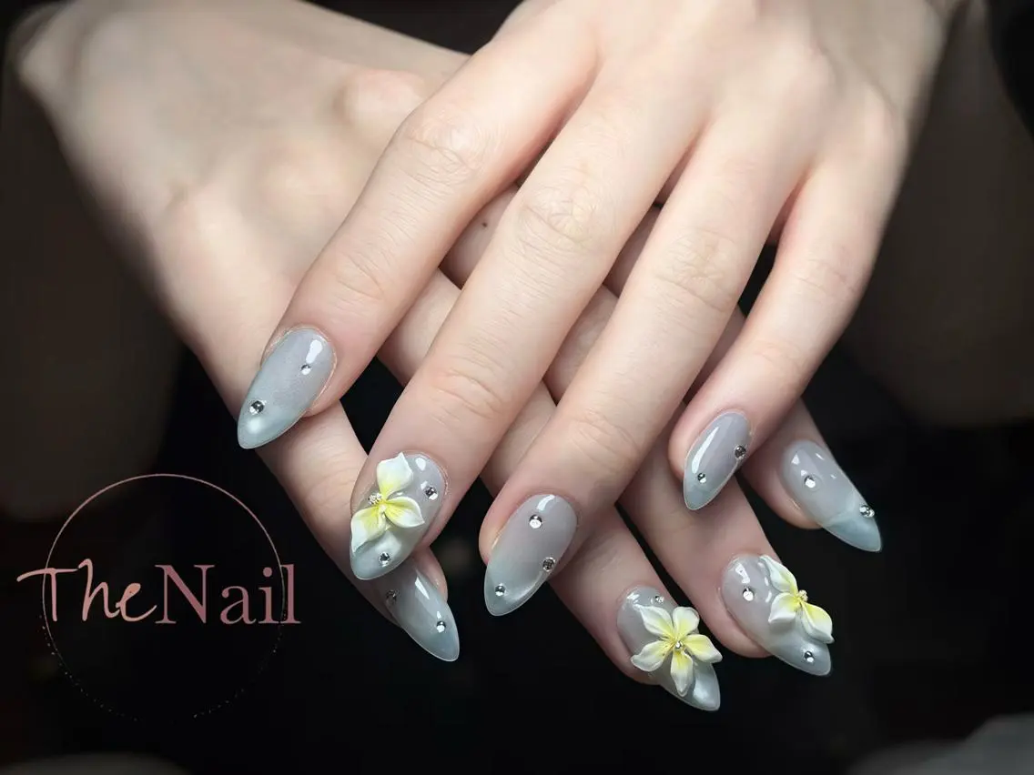 ネイル フレンチネイル ジェルネイル ガラスフレンチ 韓国ネイル マグネットネイル ハンドネイル ハンドケア The  Nail 新大久保店のネイルデザイン