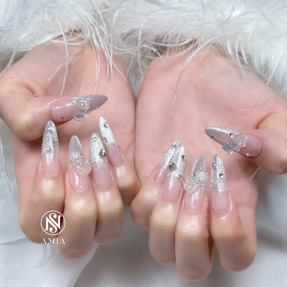 ロング ハンドネイル 🌟AMIA BEAUTY🌟のネイルデザイン