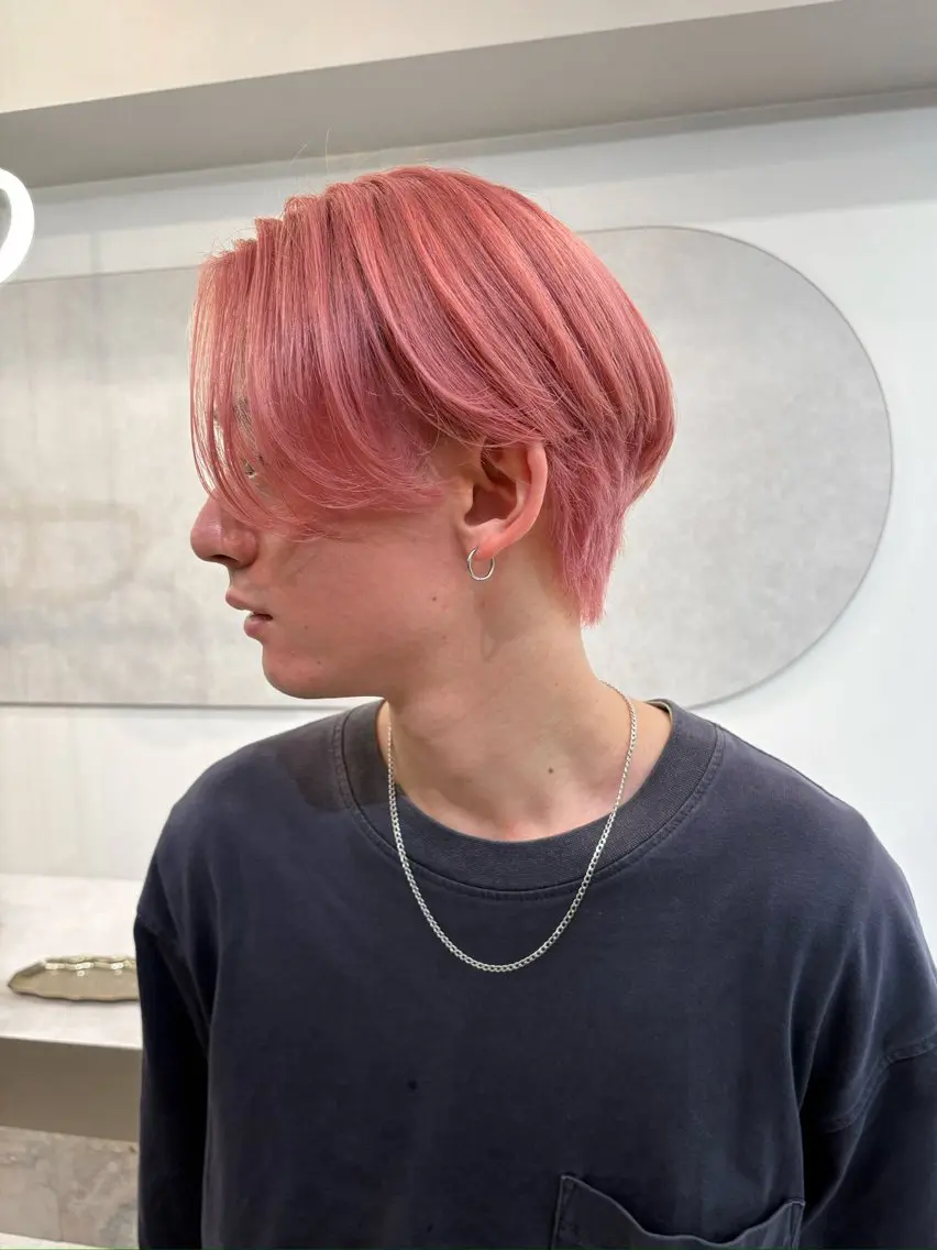 ショート カラー メンズ メンズブリーチ ブリーチ ピンクカラー 美容室 LOAのヘアスタイル