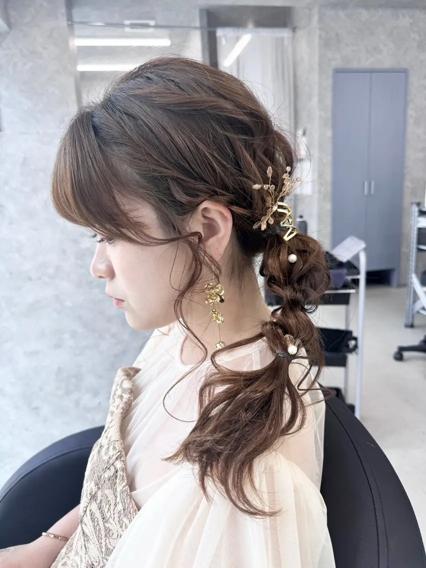 ヘアアレンジ 成人式 結婚式・ブライダル 韓国風カラー🤎 𝒄𝒉𝒊𝒌𝒂のヘアスタイル