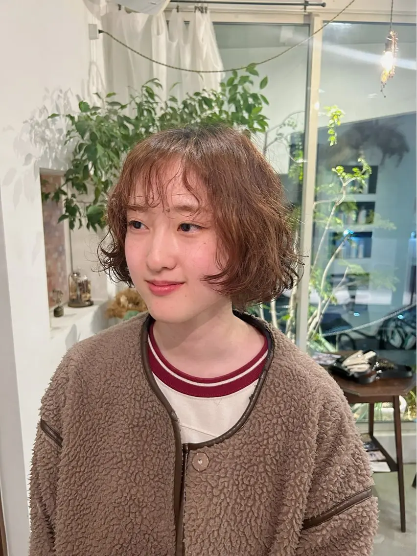 ショート パーマ ボブ 谷澤 朋佳のヘアスタイル