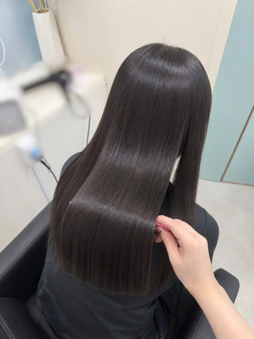 セミロング カット ヘアカラー 縮毛矯正 トリートメント ヘッドスパ MAHO/透明感カラ ー/髪質改善🍒のヘアスタイル