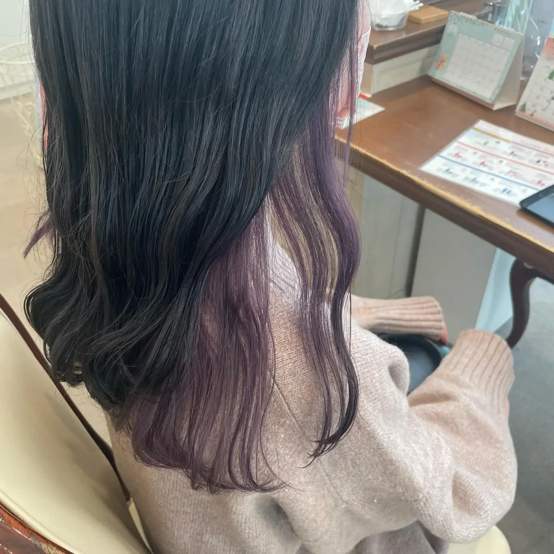 セミロング カラー インナーカラー ヘアカラー トリートメント 🍪ﾖｼｲﾊﾙﾈ🍪 ﾗﾍﾞﾝﾀﾞｰｶﾗｰのヘアスタイル