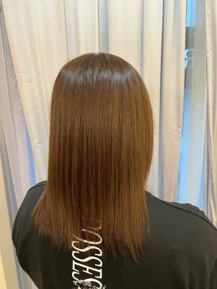 カラー ブリーチ ハイトーンカラー ブリーチなしカラー 新城 奈央のヘアスタイル