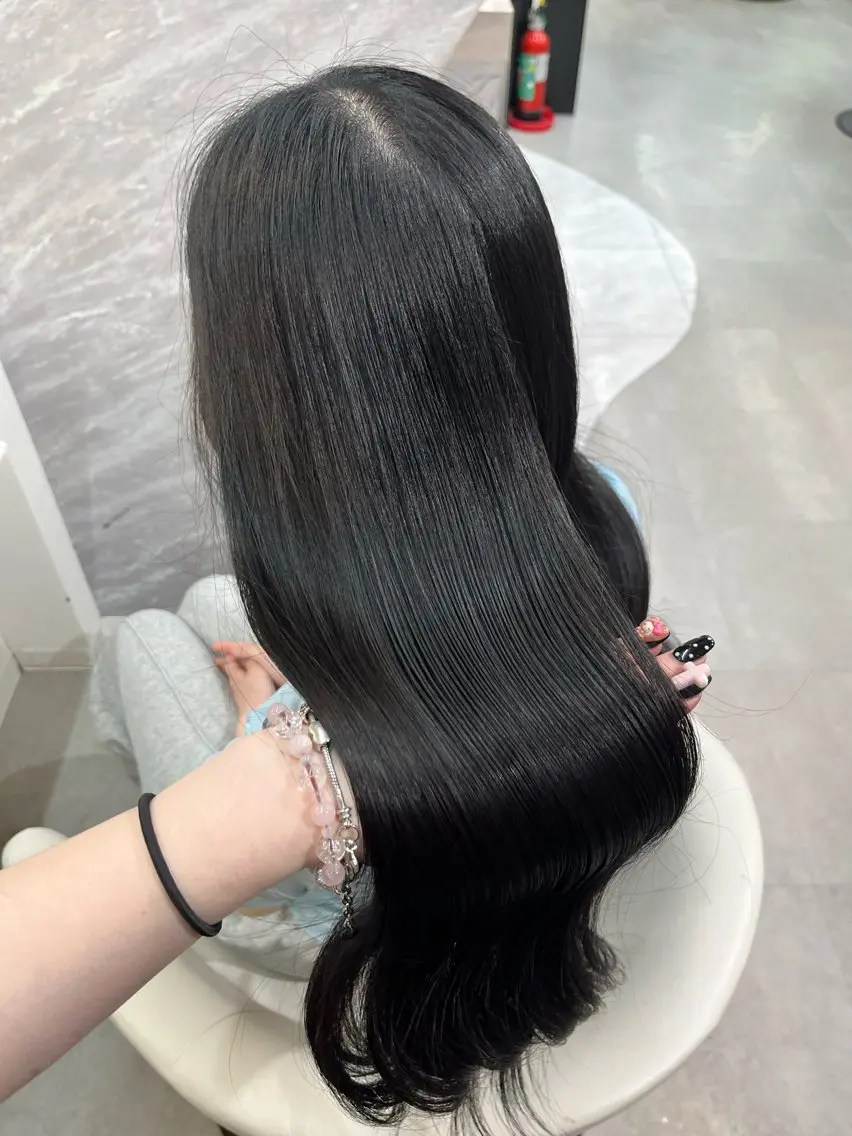 ロング カット ヘアカラー トリートメント 🩶艶感ハイトーン/ 池袋/mei🩶のヘアスタイル