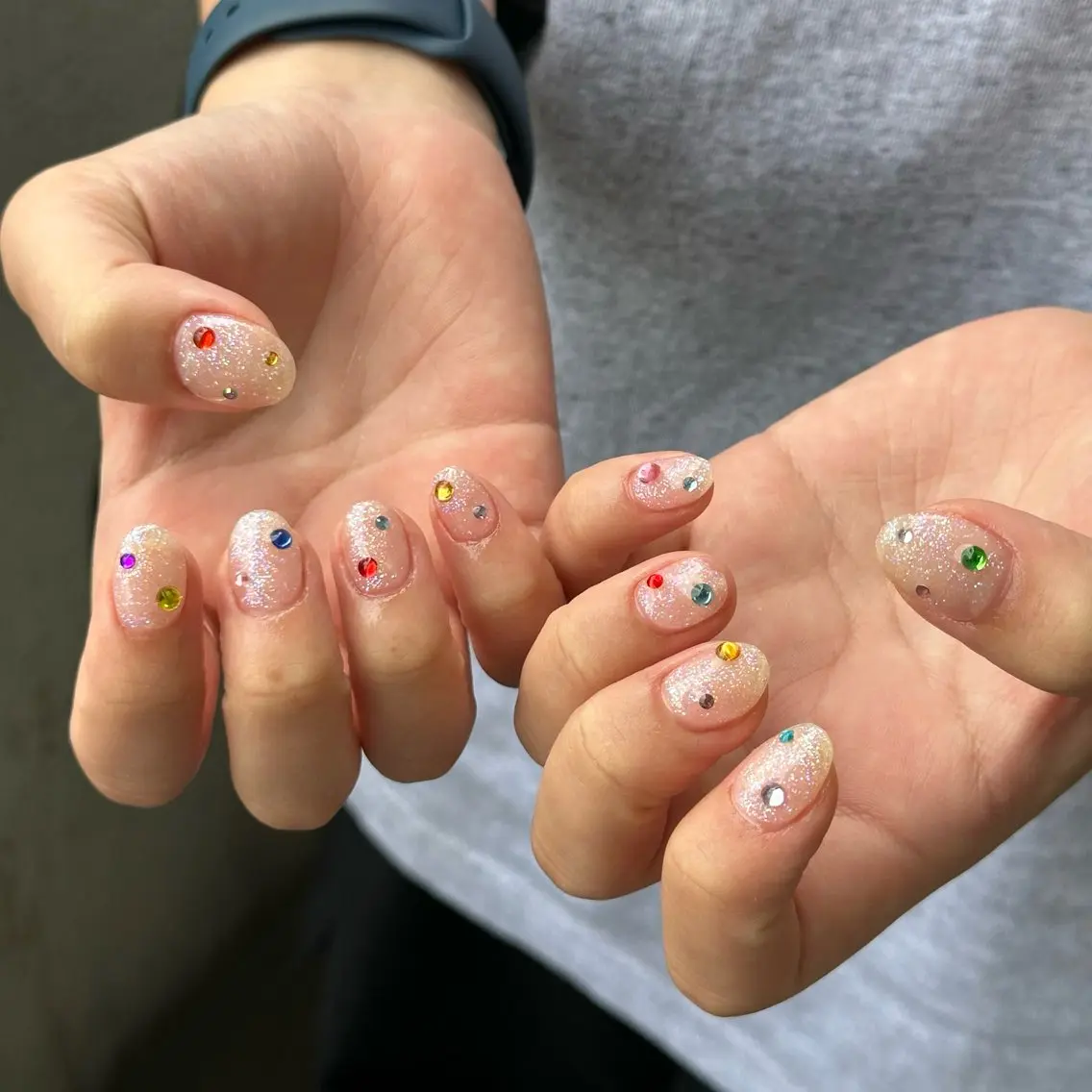 ネイル ストーンネイル ハンドネイル Nailist Amiのネイルデザイン