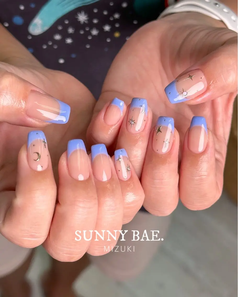 ネイル アートネイル ブルー フレンチネイル 🕊 MIZUKIのネイルデザイン
