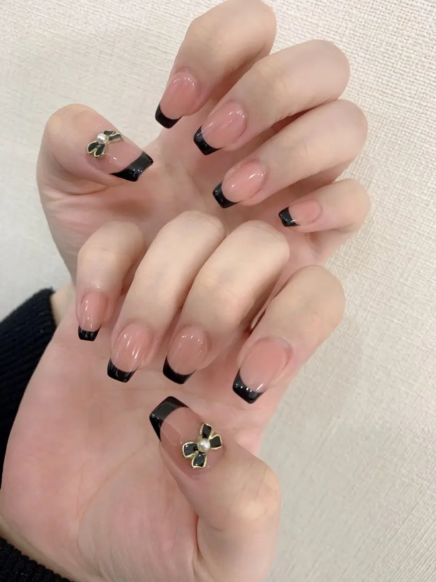 ネイル フレンチネイル ワンホンネイル Rainbow Nailのネイルデザイン