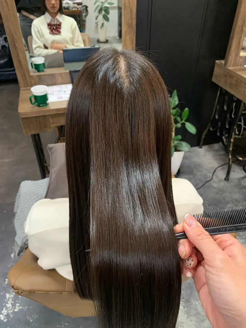 ロング 縮毛矯正 トリートメント 古川 絵美のヘアスタイル
