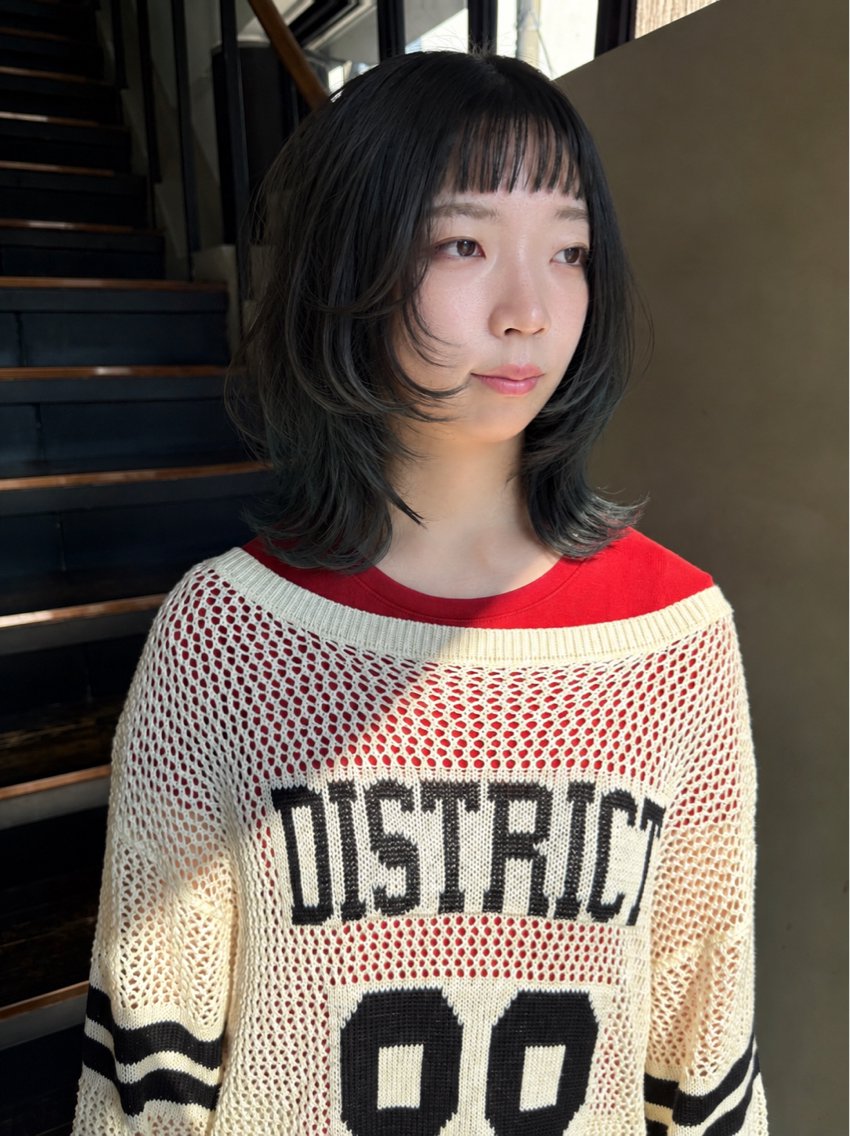 セミロング カラー グレージュ オリーブグレージュ オリーブグレー レイヤーカット カット ヘアカラー レイヤー / ボブ/ 透明感カラーsakiのヘアスタイル