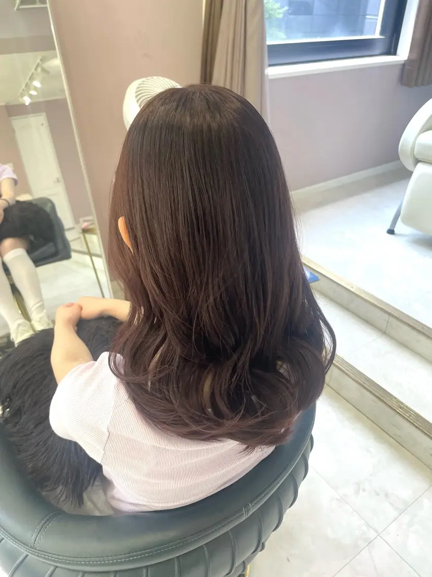 ミディアム カラー che'rie shizukiのヘアスタイル