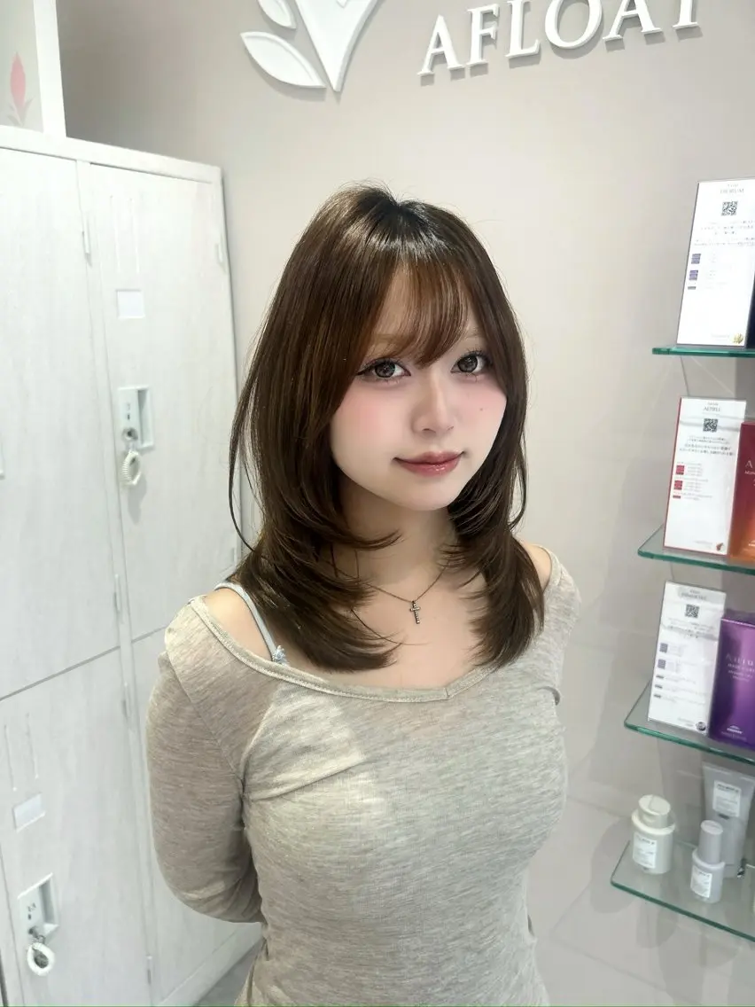 ミディアム ハッシュカット ハイレイヤー レイヤーカット レイヤー/透明感カラ ー/髙橋尚也のヘアスタイル