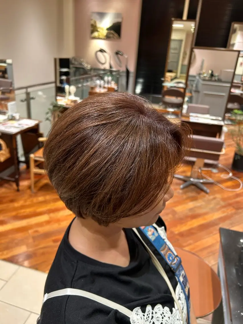 カラー ヘアカラー 西奥 琴葉のヘアスタイル