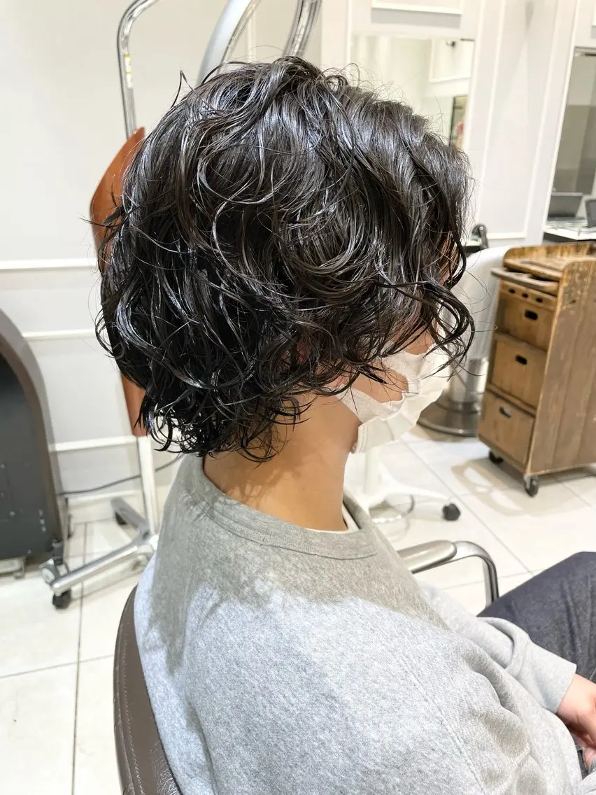ロング パーマ メンズ メンズパーマ スパイラルパーマ カット パーマ 🦖鶴岡 香純🦖のヘアスタイル