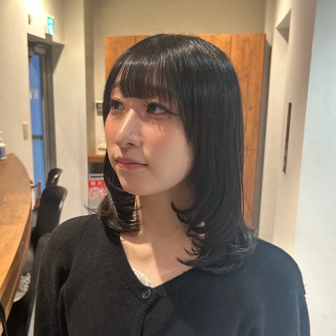 ミディアム カット レイヤー🎀透明感 カラー|ワンホンのヘアスタイル
