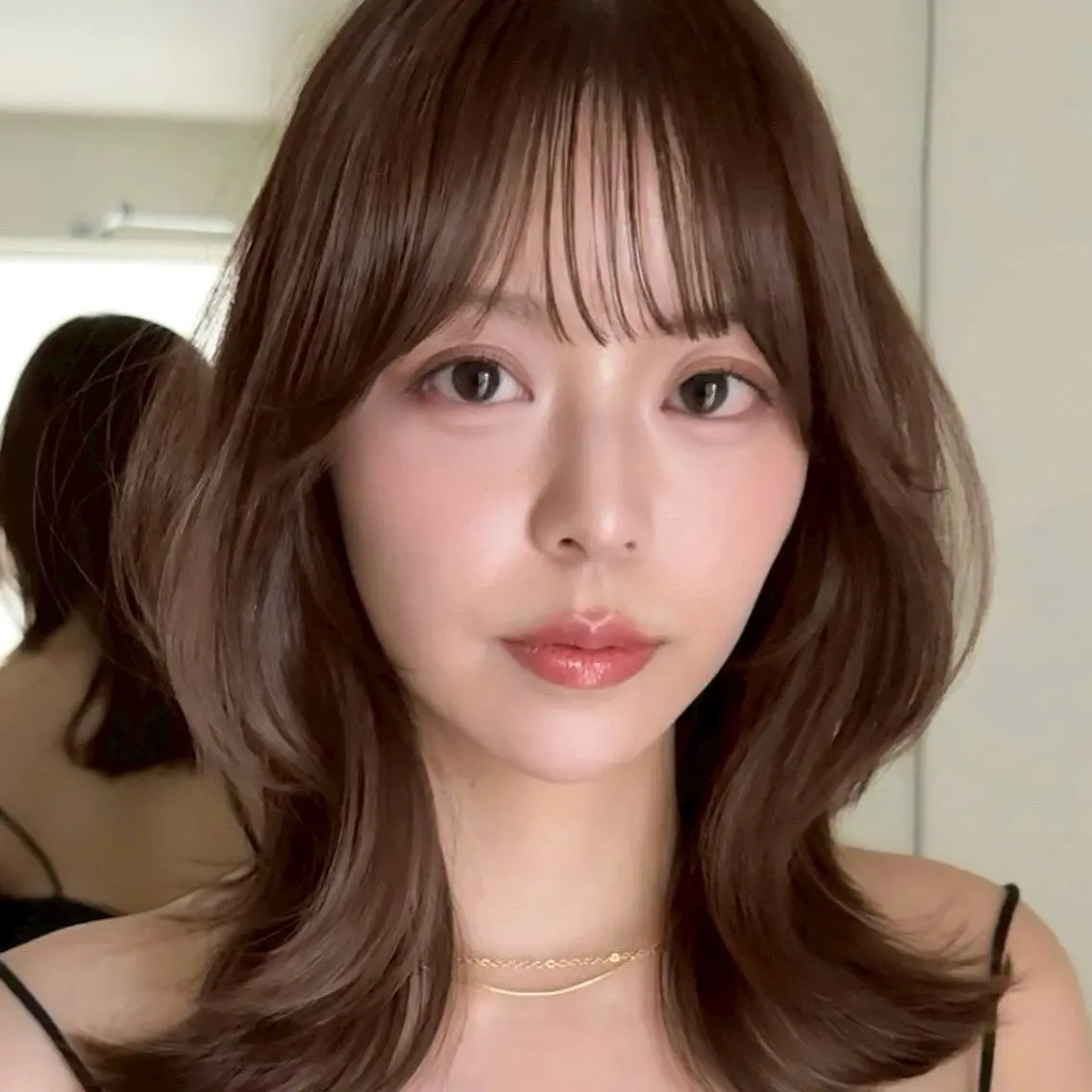 セミロング カラー ヘアアレンジ 内大久保 列夏のヘアスタイル