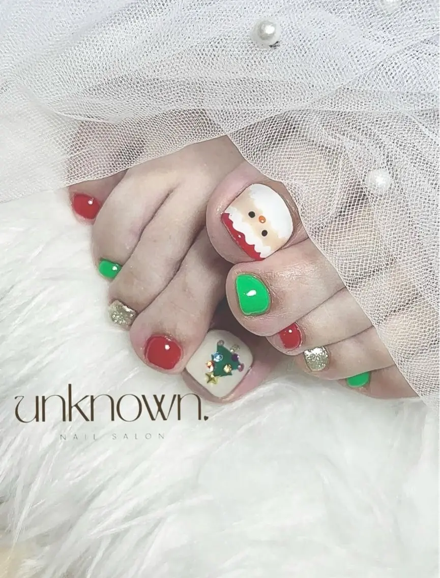 ネイル フットネイル 冬ネイル クリスマス フットネイル NAiL SALON unknown.のネイルデザイン