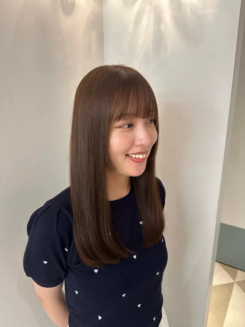 ロング ヘアカラー トリートメント 安丸 結夏のヘアスタイル