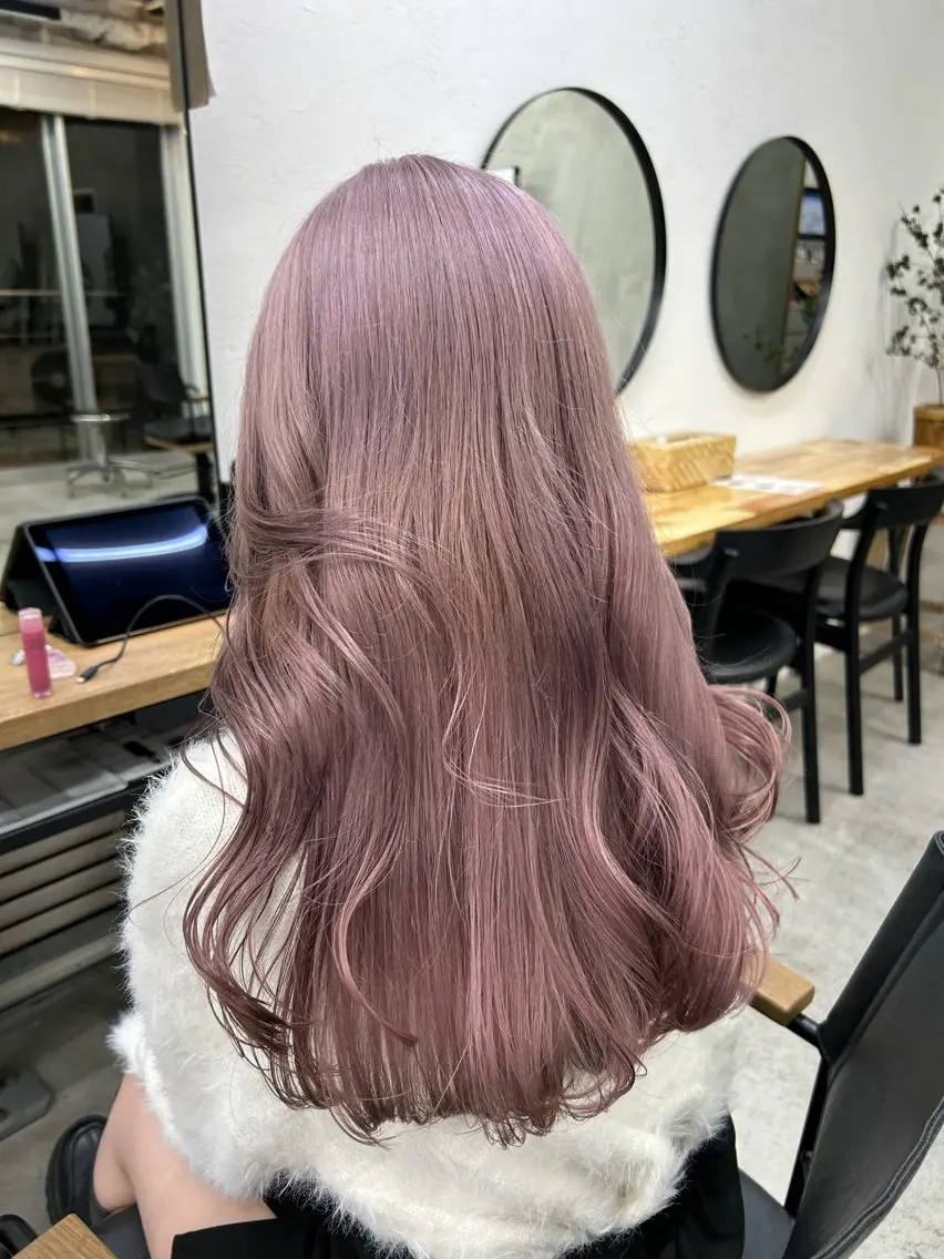 ロング カラー メンズ ピンクカラー ホワイトピンク カット ヘアカラー トリートメント 🧸艶々韓国ヘア 🧁mizunaのヘアスタイル