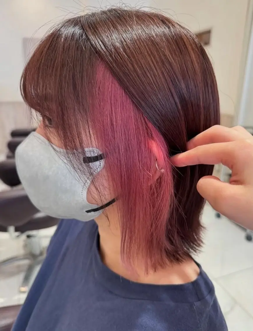 カラー インナーカラー 青木 亜美のヘアスタイル