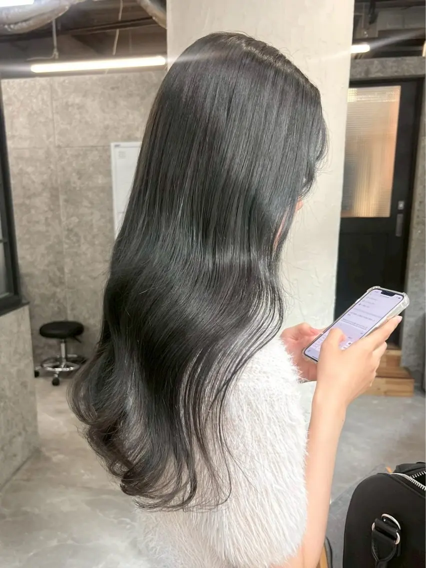 ロング ヘアカラー 蓮 華のヘアスタイル