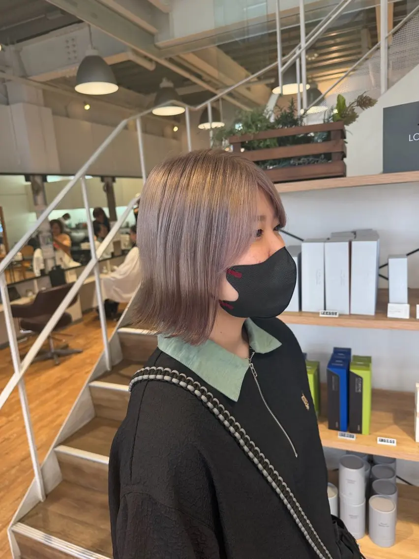 ミディアム カラー 切りっぱなしボブ ボブ カット ヘアカラー トリートメント インナーカラー♡ Nanakoのヘアスタイル
