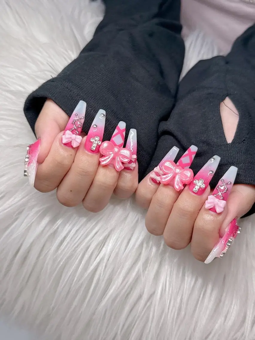 ネイル 長さ出し グラデーション 卒業式 キラキラネイル マグネットネイル Lee Nailsのネイルデザイン