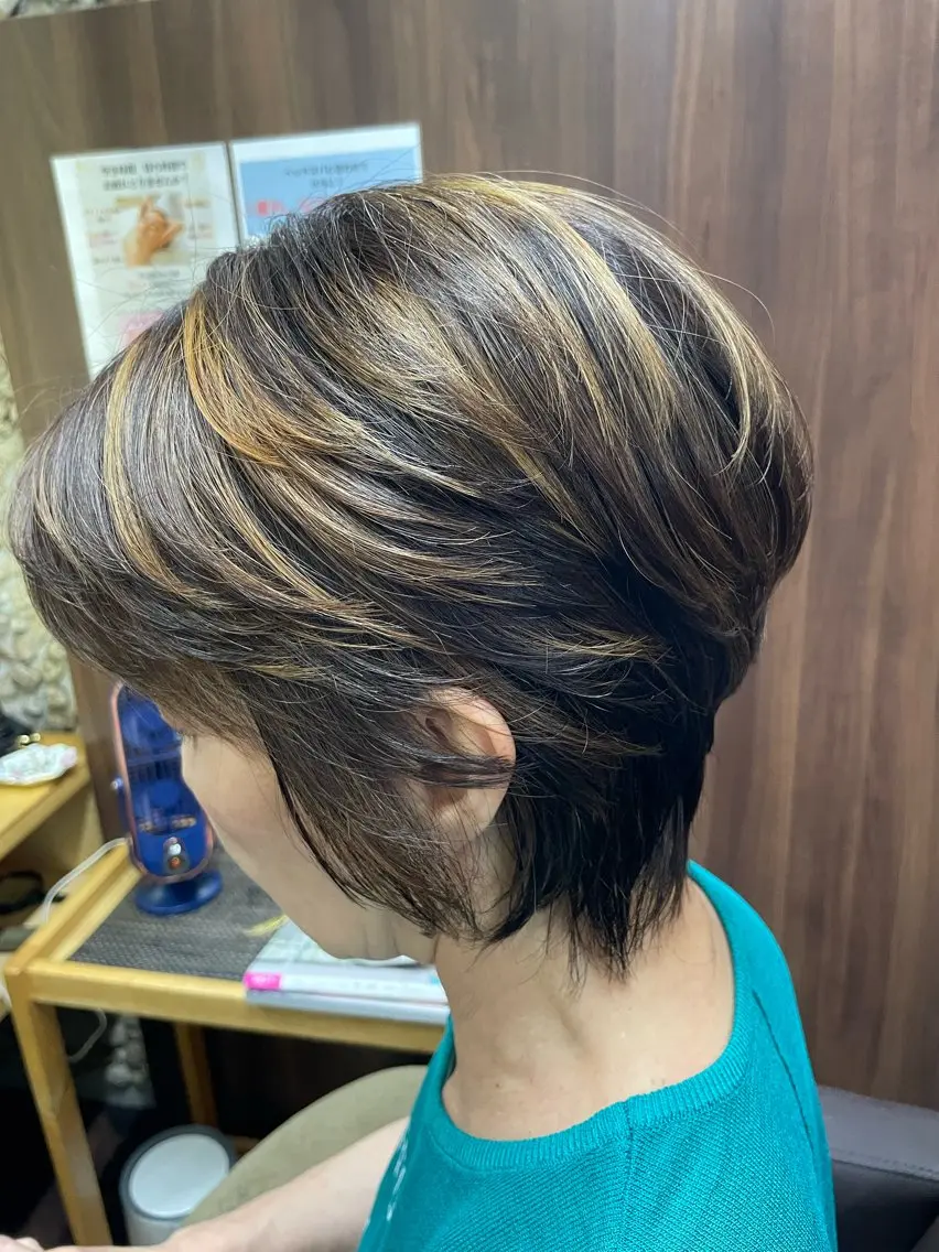 ショート カラー ハイライトカラー ハイライト katae sayoriのヘアスタイル
