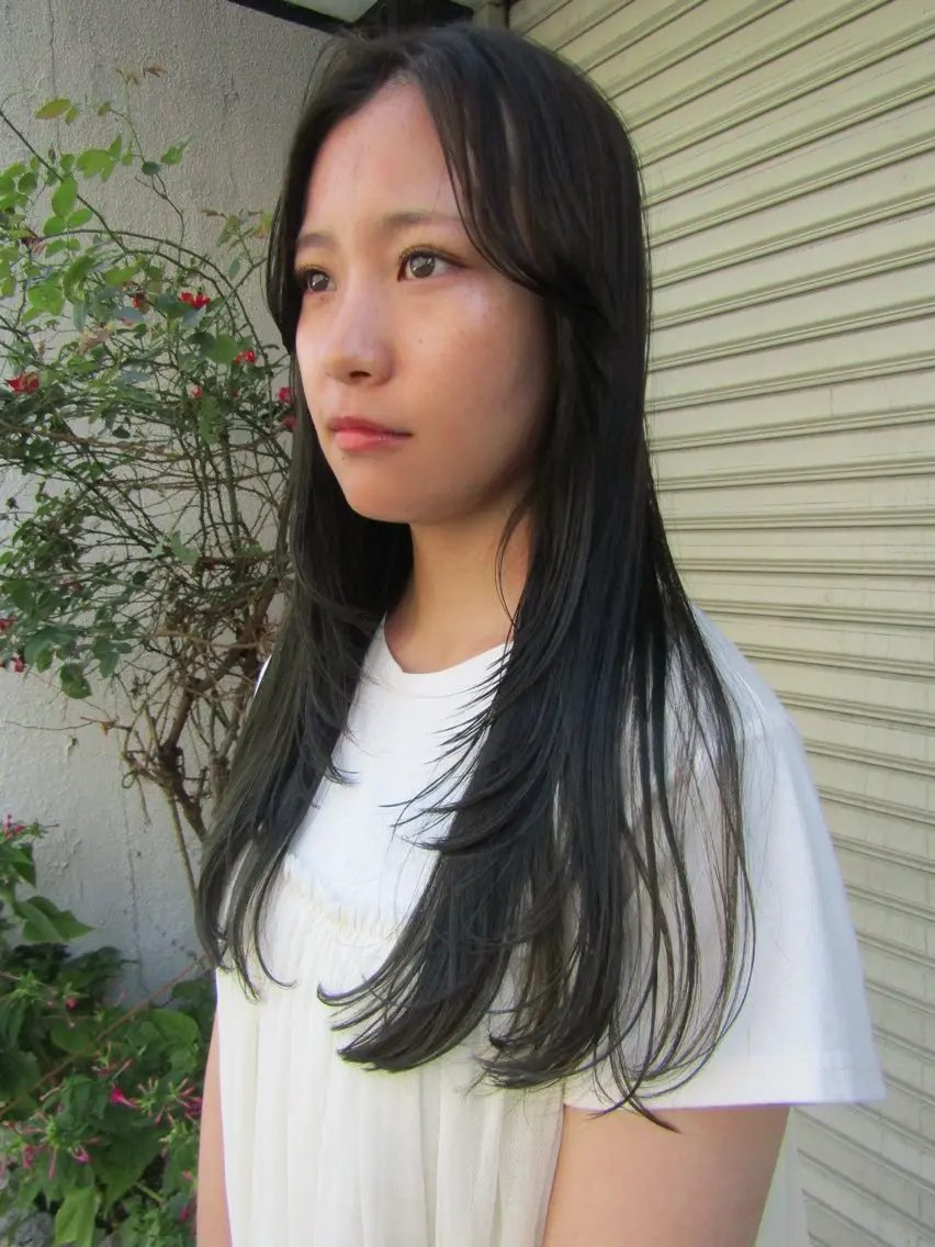 ミディアム ヘアカラー Bërg kiraのヘアスタイル