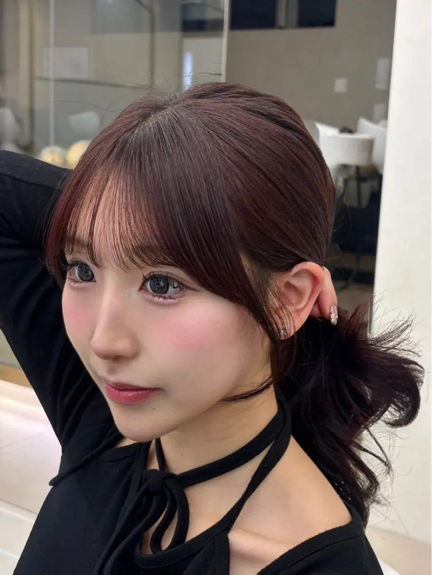 《期間限定無料》 ミディアムカット✂️のヘアスタイル