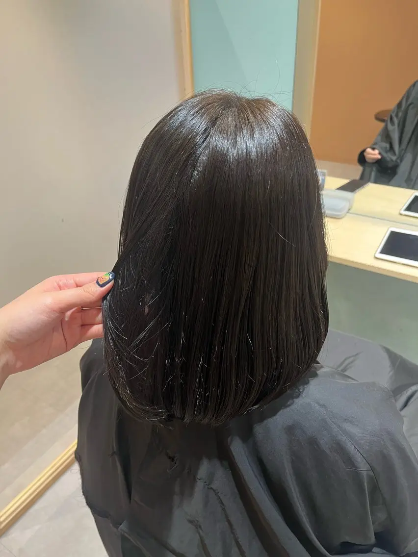 カラー 相田 佳乃のヘアスタイル