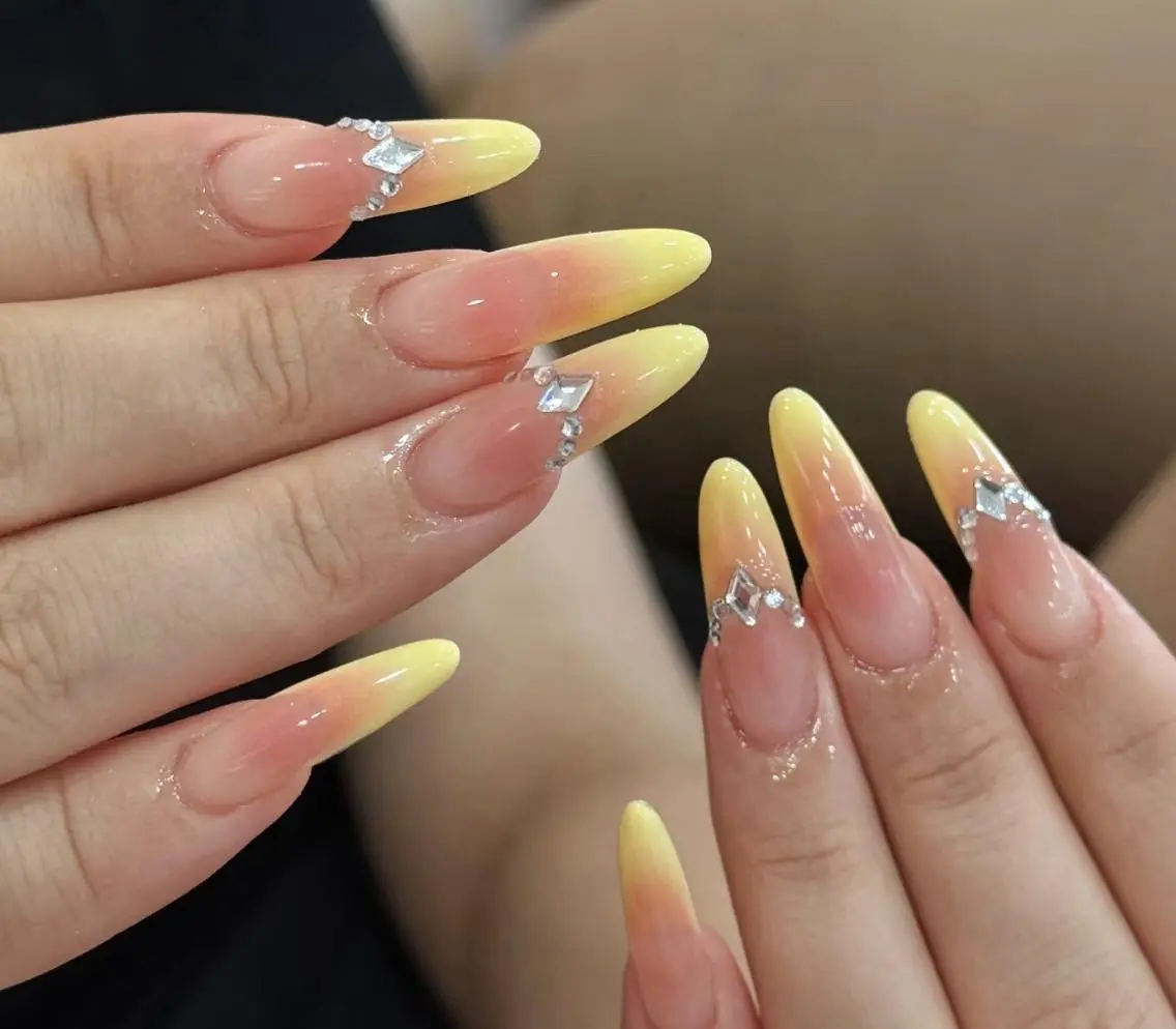 ネイル ハンドネイル 🎀 NaNa_nailのネイルデザイン