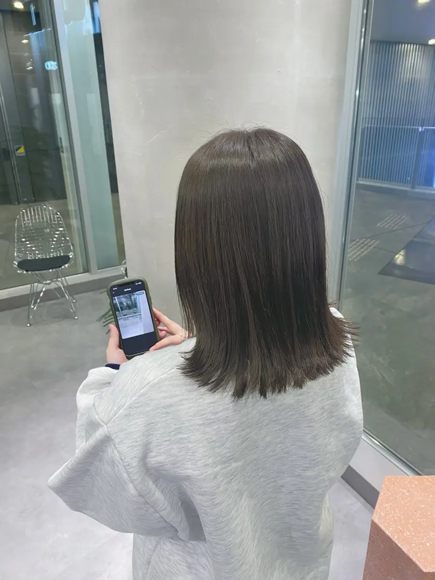 セミロング カラー 野林 夏帆のヘアスタイル