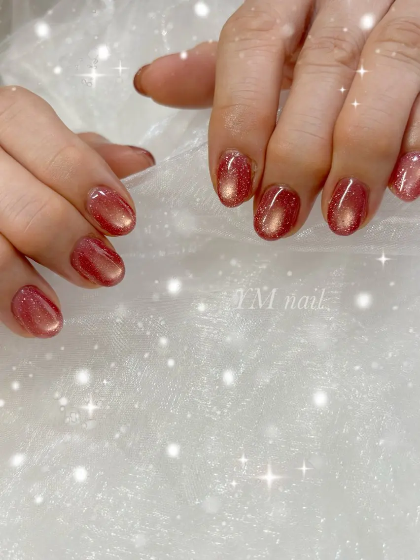 ネイル フラッシュネイル キラキラネイル マグネットネイル 赤色 春ネイル ハンドネイル YM nailのネイルデザイン