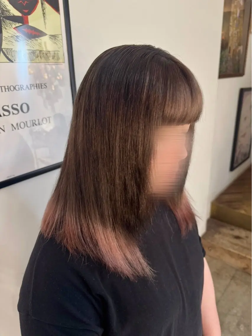 セミロング カラー ヘアカラー BEHIND THE CURTAIN りこのヘアスタイル