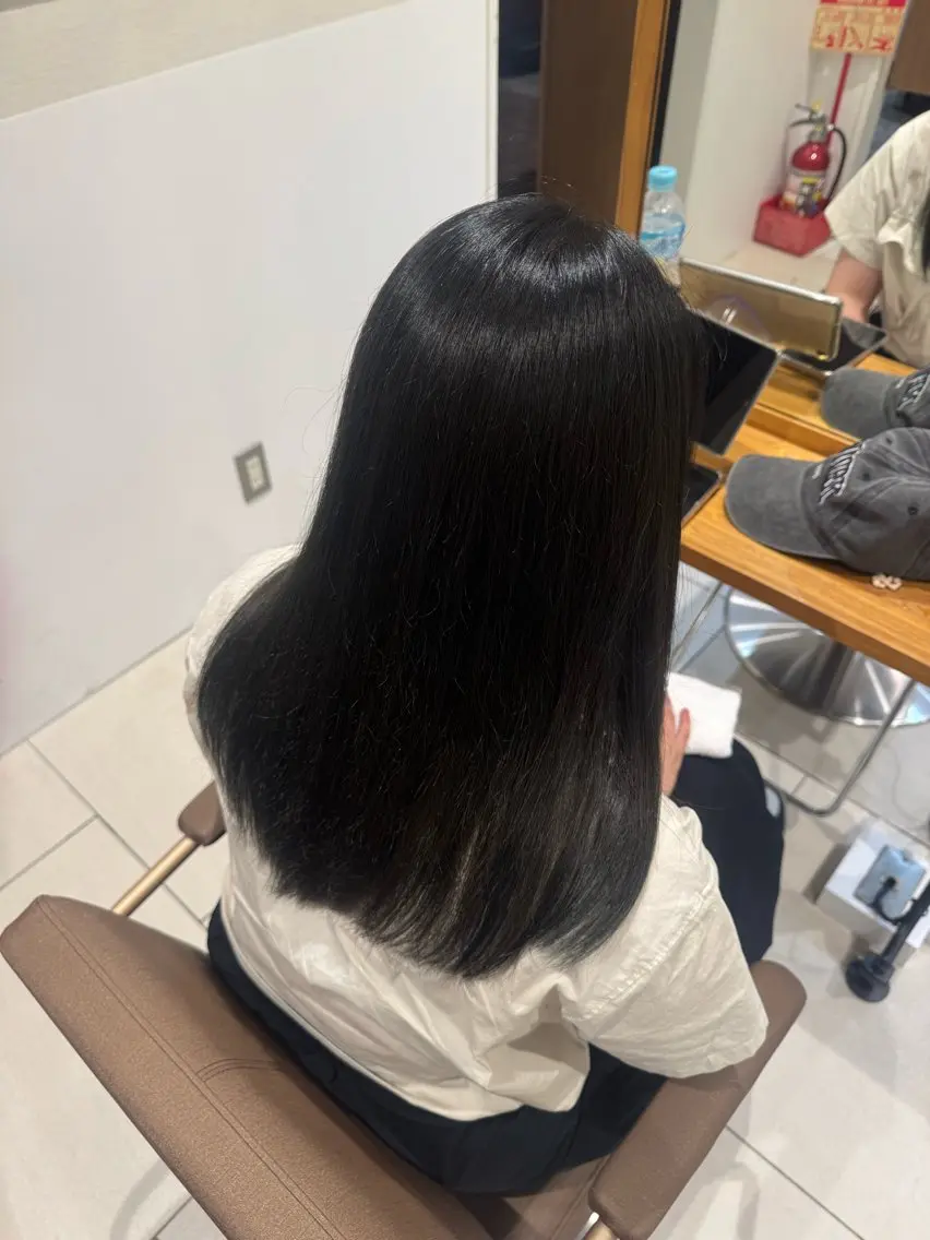 カラー 暗髪×透明感カラー 🩶kazuhoのヘアスタイル