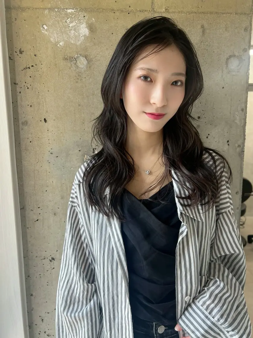 セミロング カット ヘアカラー トリートメント RINA 【Loem】のヘアスタイル