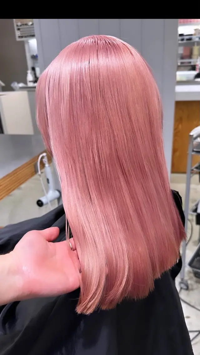 カラー ヘアカラー ROSTAR KENTYのヘアスタイル