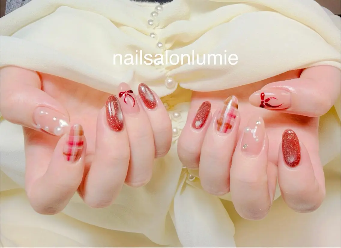 ネイル ボルドー ガーリー マグネットネイル リボン ✨韓国✨nail salonLumieのネイルデザイン